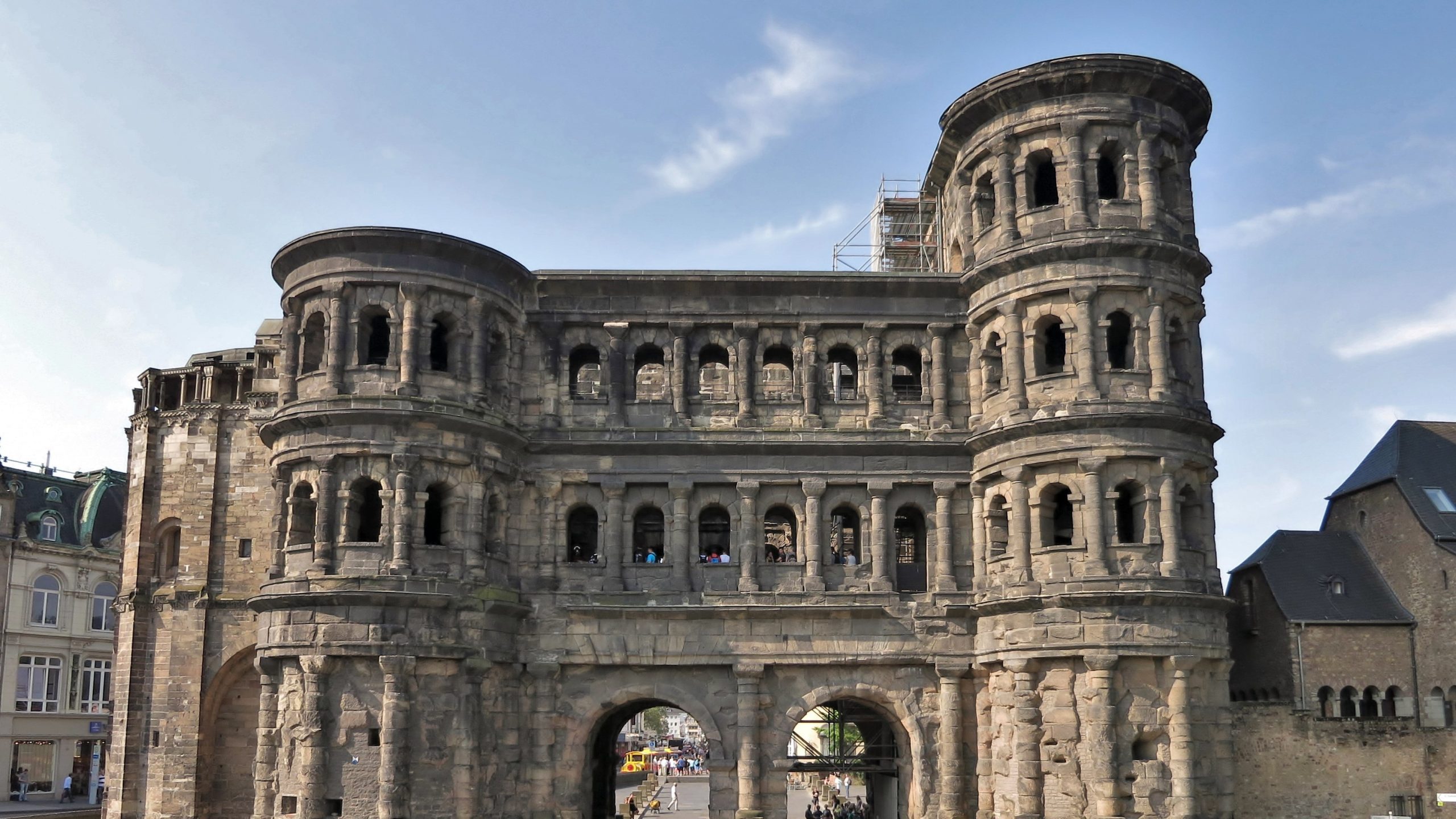 Porta Nigra 1 scaled - Trier: Almanya'nın En Eski Şehrine Yolculuk